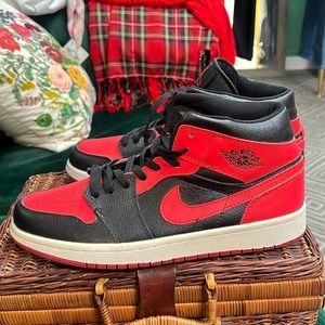 Jordan Men’s Athletic Shoes - Black & Red Air Jordan 1 Mid
